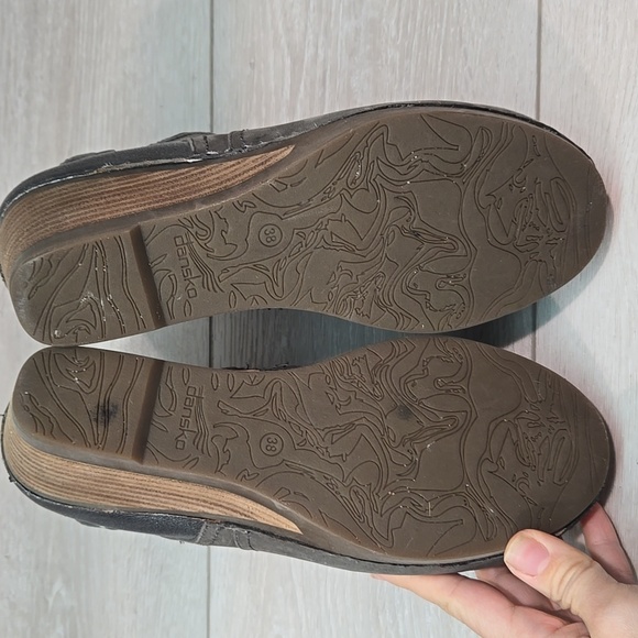 Dansko Women's Gray Suede Ankle Wedge Boots Shoes Sz 38/7.5-8 - Picture 13 of 15